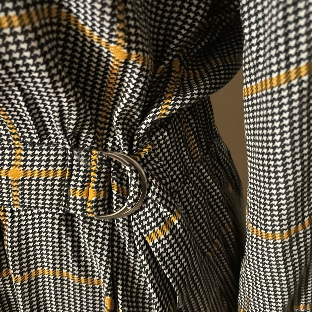 Dress - Picture 3 of 7
